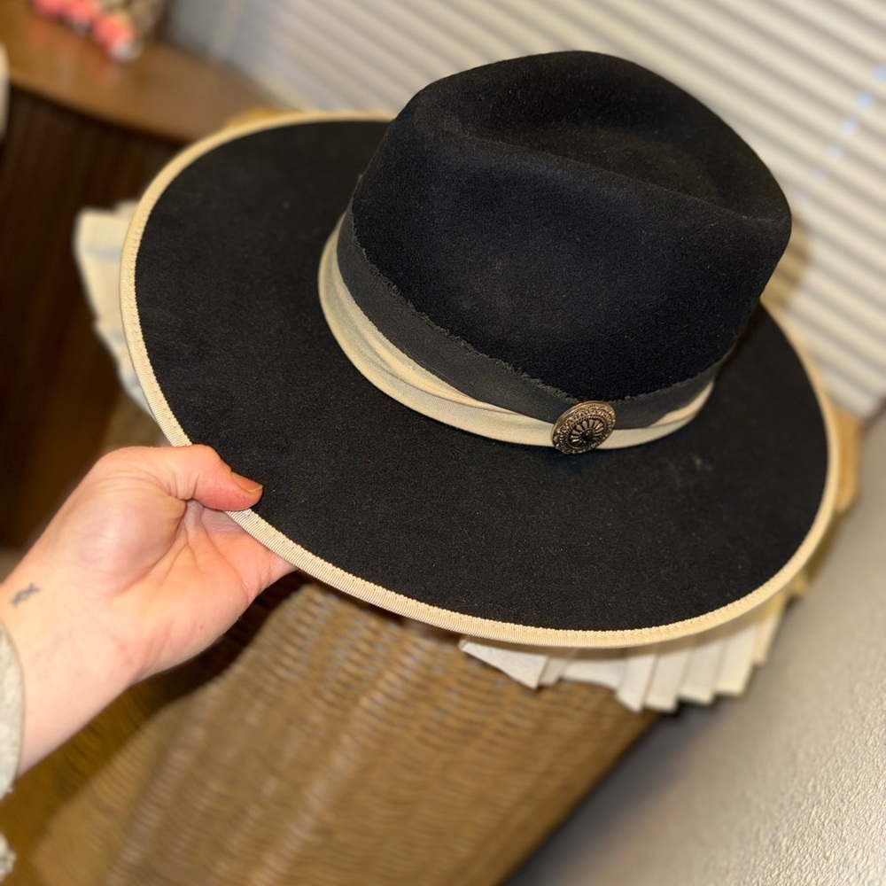 Wyeth by Todd Magill Black and Cream Hat